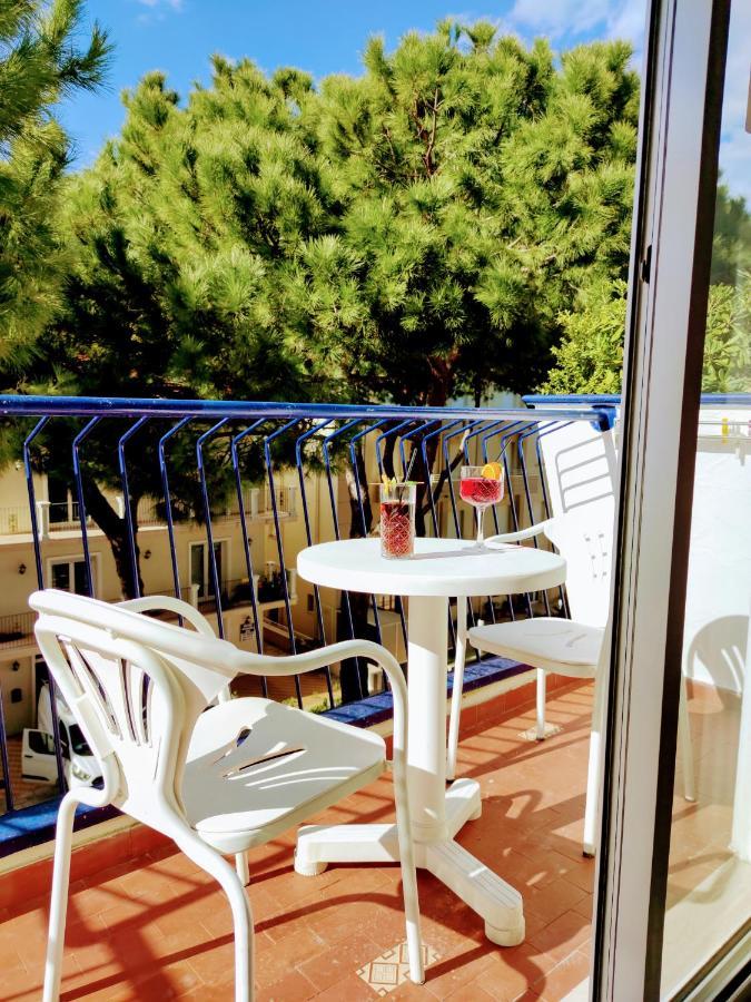 Hotel Adria B&B - Colazione Fino Alle 12 Misano Adriatico Extérieur photo