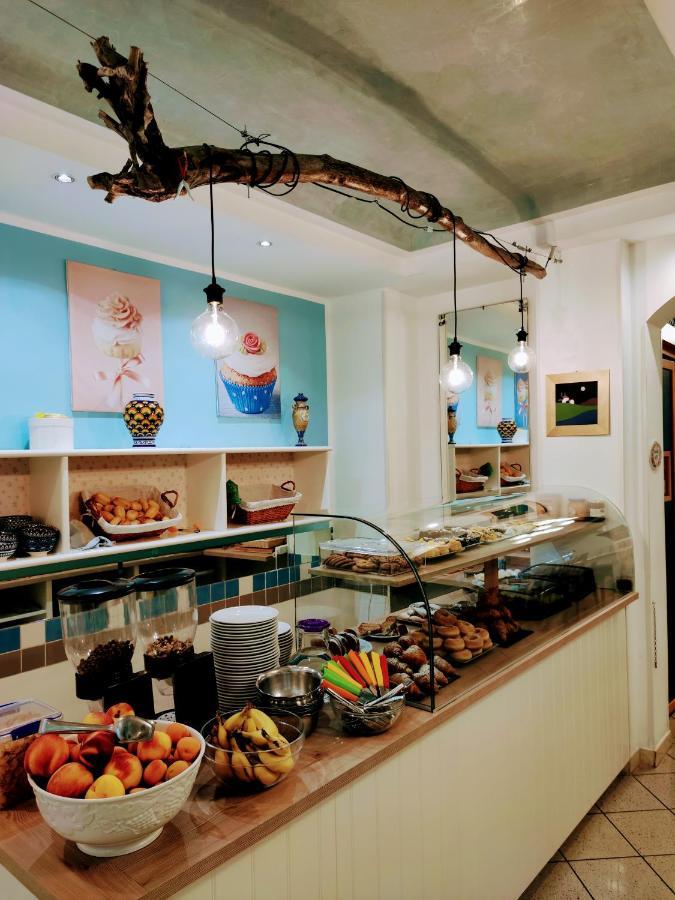 Hotel Adria B&B - Colazione Fino Alle 12 Misano Adriatico Extérieur photo