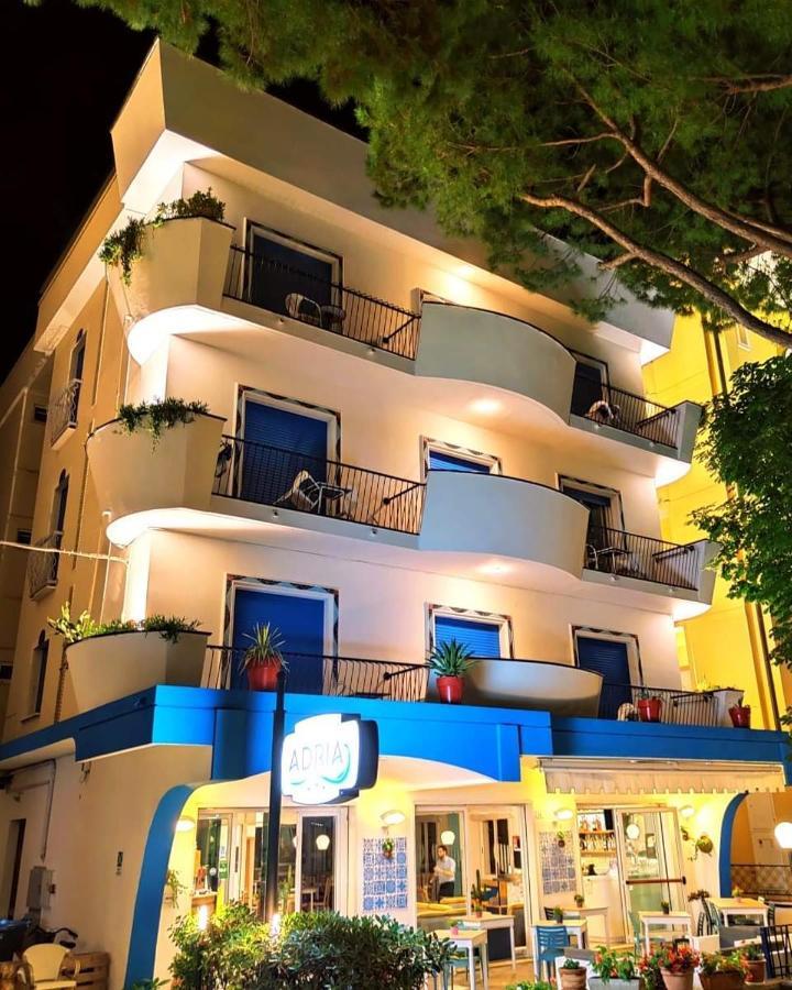 Hotel Adria B&B - Colazione Fino Alle 12 Misano Adriatico Extérieur photo