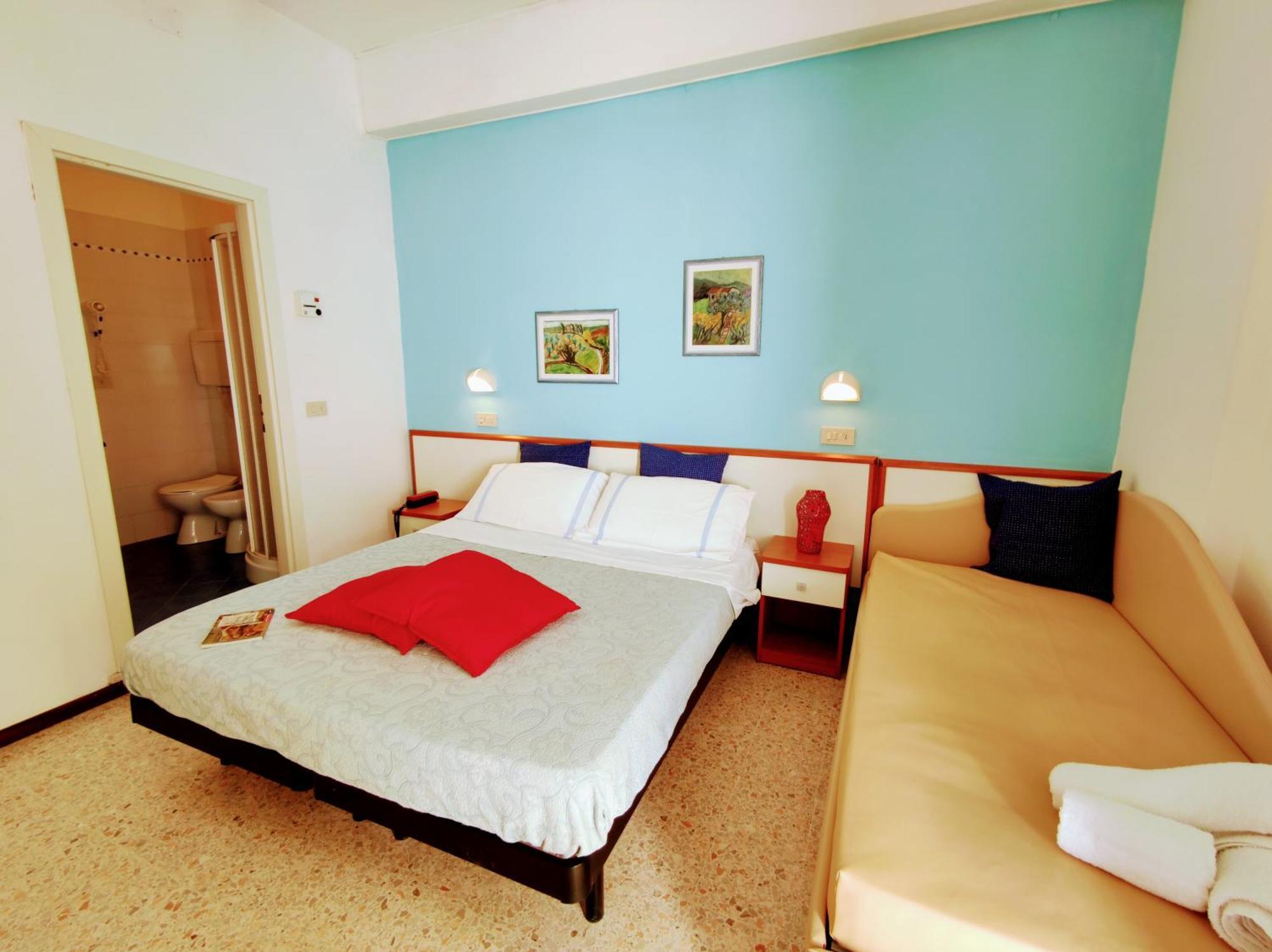 Hotel Adria B&B - Colazione Fino Alle 12 Misano Adriatico Chambre photo