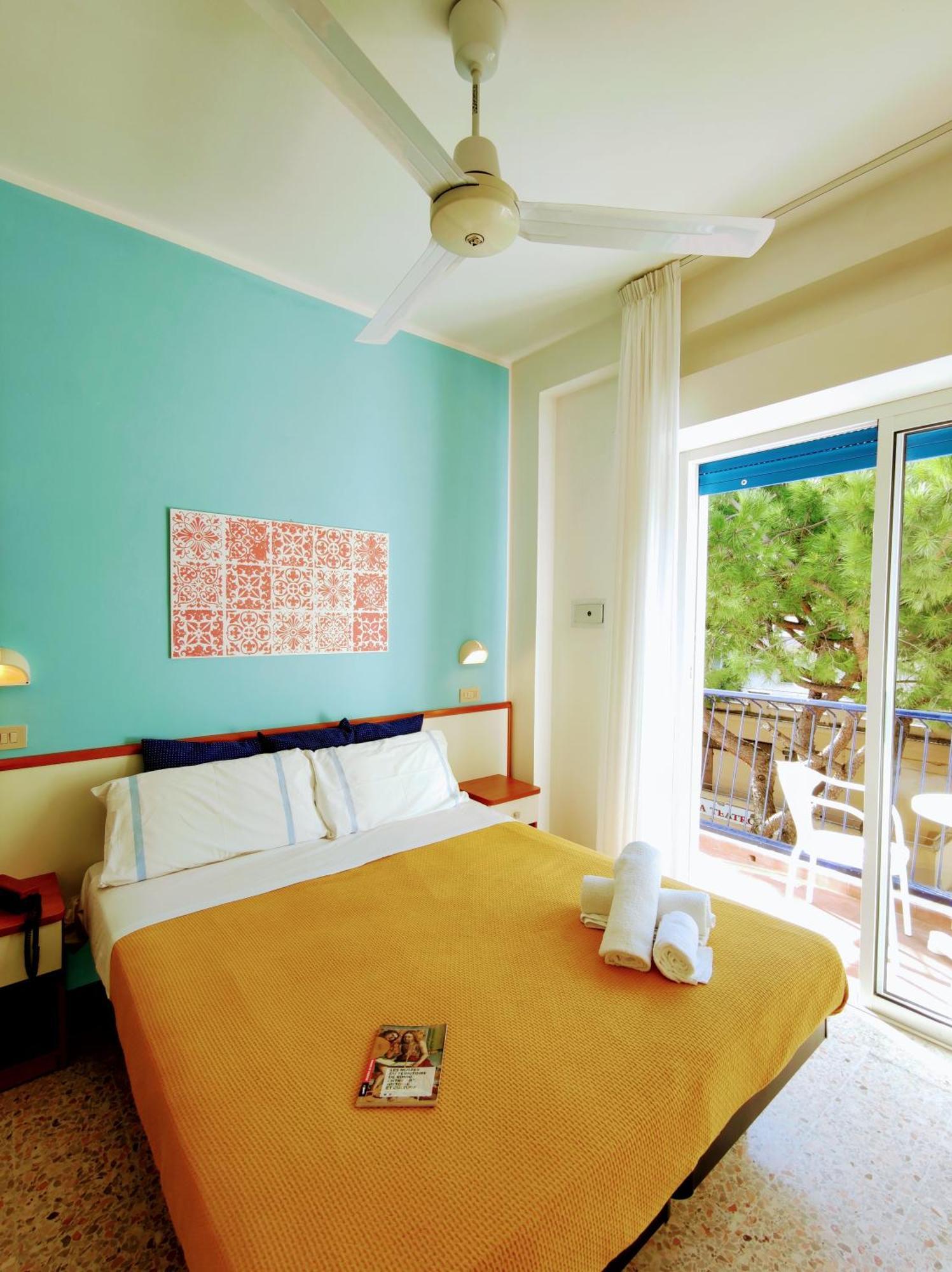 Hotel Adria B&B - Colazione Fino Alle 12 Misano Adriatico Chambre photo